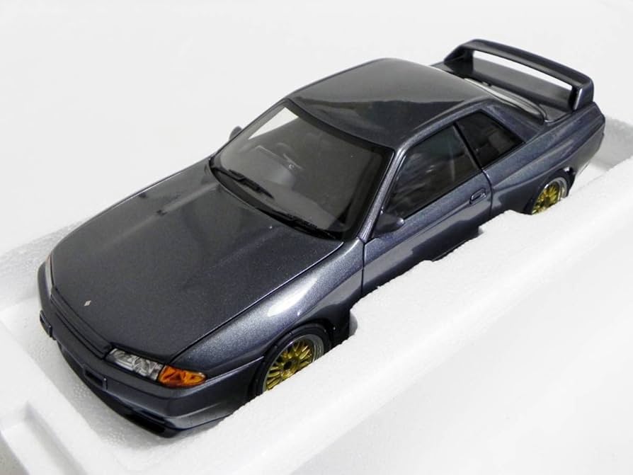 オートアート 日産 スカイライン GT-R 　湾岸ミッドナイト　 零奈 日産 スカイライン GT-R (R32) 『湾岸ミッドナイト』 零奈のGT-R